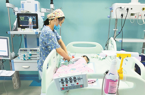 Pneumonia baby in PICU ward